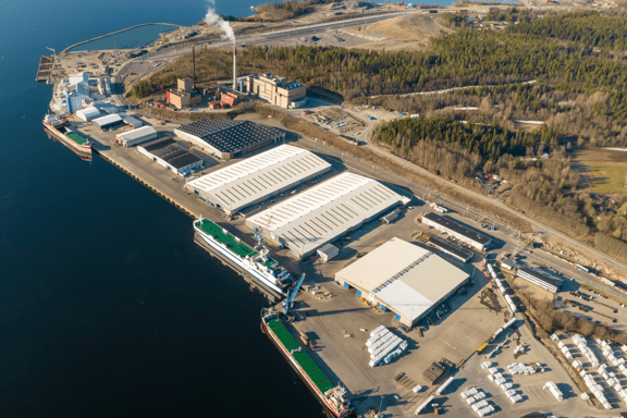 Flygbild som visar SCA:s anläggning i Sundsvall