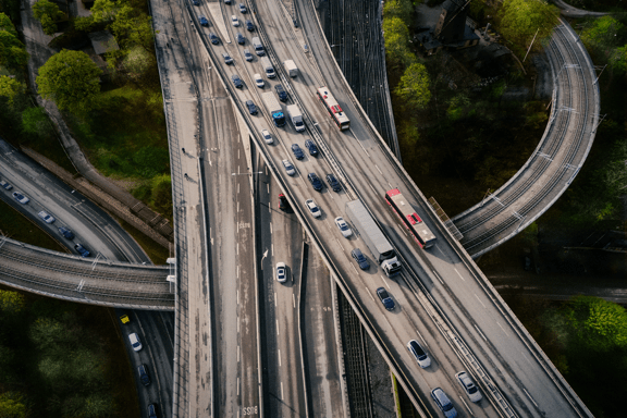 Visar överlappande motorvägar på olika nivåer.